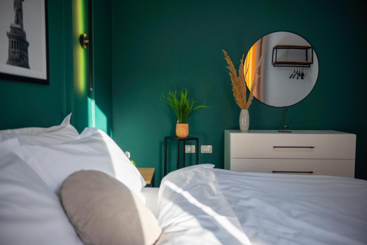 Blloku Area Modern App - The Nest Apartment Tirana Exterior photo