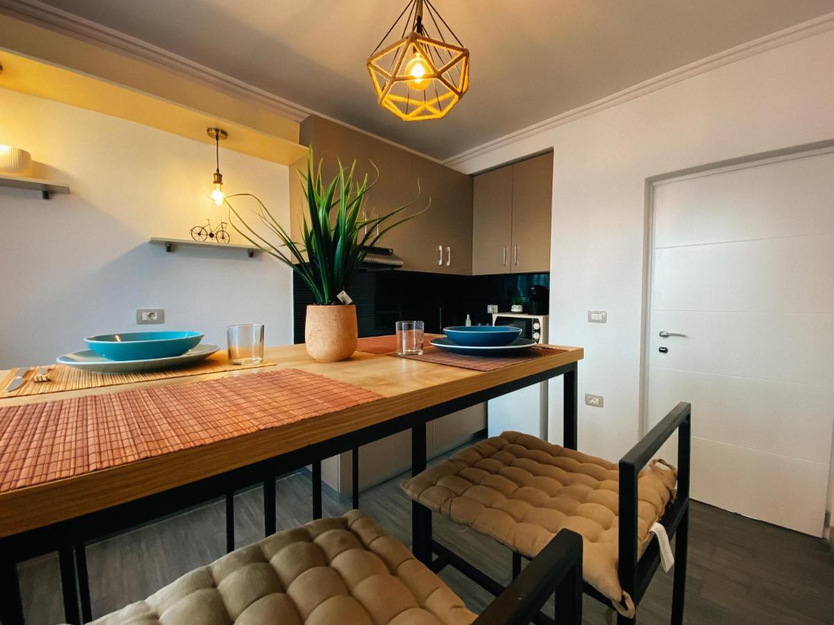 Blloku Area Modern App - The Nest Apartment Tirana Exterior photo